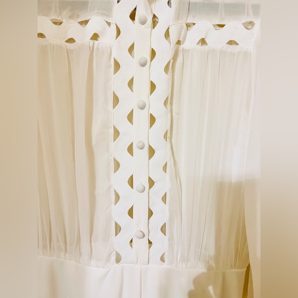 THE SANG stark White Jumpsuit. Size MEDIUM. NWOT. Xtra buttons Attached. - Picture 10 of 13